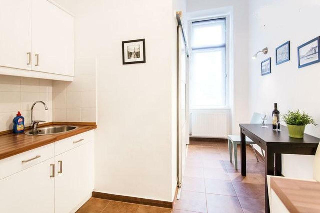 Private Apartment Centertown Будапеща Екстериор снимка